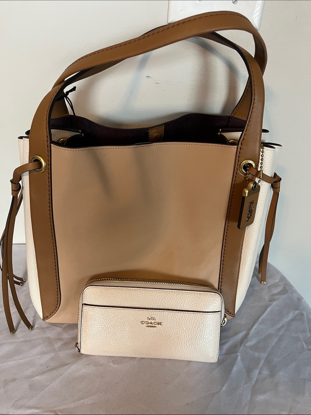 Coach Two-Tone leather handbag with matching wallet nwt